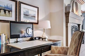 Ritz Carlton Vail #200 3 Bedroom Condo by RedAwning
