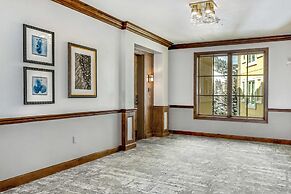 Ritz Carlton Vail #200 3 Bedroom Condo by RedAwning