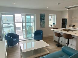 Stunning Cliff Edge Apartment in Newquay