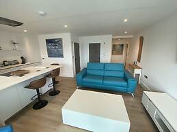 Stunning Cliff Edge Apartment in Newquay