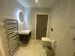 Stunning Cliff Edge Apartment in Newquay