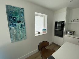 Stunning Cliff Edge Apartment in Newquay