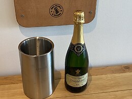 Stunning Cliff Edge Apartment in Newquay