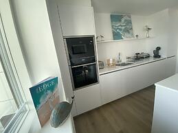 Stunning Cliff Edge Apartment in Newquay