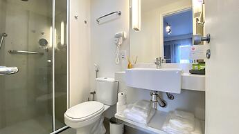 ADB - Royal Brooklin By Anora Spaces