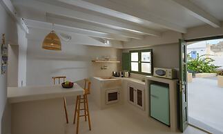 Elements Cave Suites