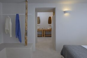 Elements Cave Suites