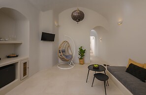 Elements Cave Suites