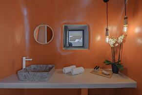 Elements Cave Suites