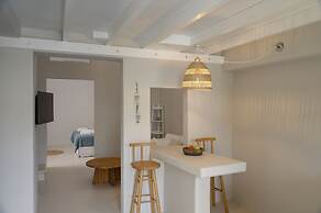 Elements Cave Suites