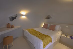 Elements Cave Suites