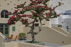 Elements Cave Suites