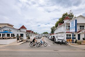 Kettle Valley Beach Resort