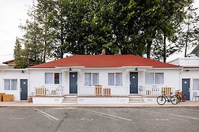 Kettle Valley Beach Resort