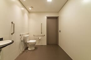 Château Laghetto Collection