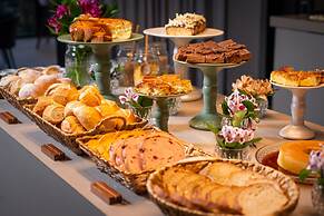 Château Laghetto Collection