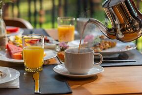 Château Laghetto Collection