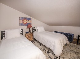 Vantage Point Condo 502