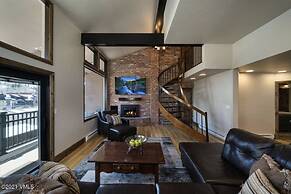 Vantage Point Condo 502