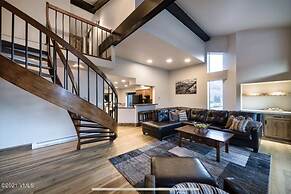 Vantage Point Condo 502