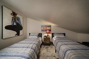 Vantage Point Condo 502