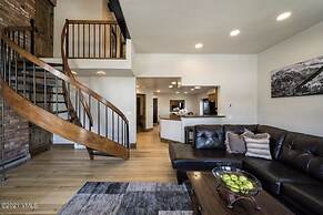 Vantage Point Condo 502