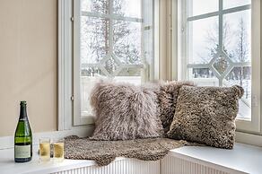 House of Northern Senses