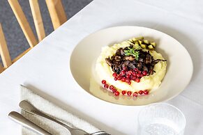 House of Northern Senses