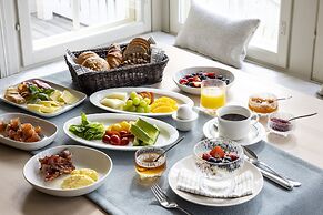 House of Northern Senses