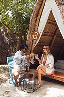 AMALIFE Beach Club & Hotel