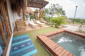 AMALIFE Beach Club & Hotel