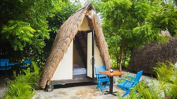 AMALIFE Beach Club & Hotel