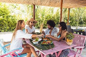 AMALIFE Beach Club & Hotel