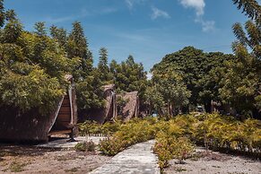 AMALIFE Beach Club & Hotel