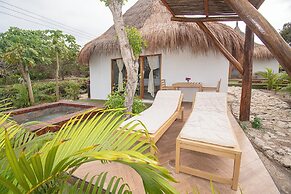 AMALIFE Beach Club & Hotel