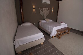 AMALIFE Beach Club & Hotel