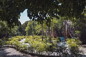 AMALIFE Beach Club & Hotel