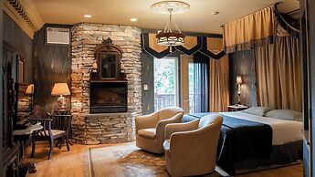 Twin Pine Manor Bed & Breakfast