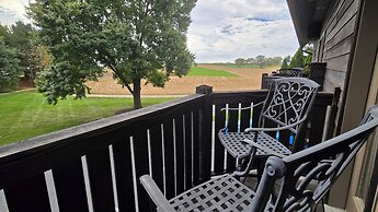 Twin Pine Manor Bed & Breakfast