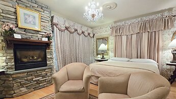 Twin Pine Manor Bed & Breakfast