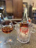 Stay549 - Adults Only Bed and Breakfast