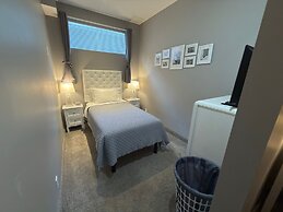 Stay549 - Adults Only Bed and Breakfast