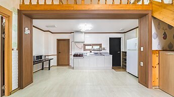 Tongyeong Hwanggeumbada Pension