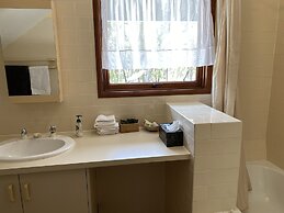 Girraween Country Inn