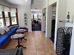 Girraween Country Inn