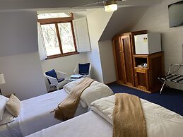 Girraween Country Inn