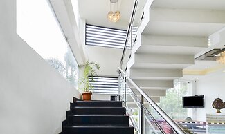 Itsy Hotels Platinum Inn