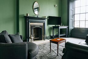 Grade A Listed 2 Bedroom In Edinburgh