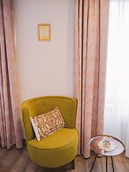Tante ALMA's Mülheimer Hotel