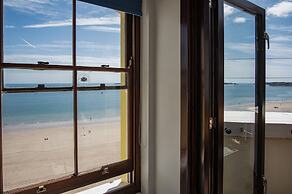 The Nest - 1 Bedroom Apartment - Tenby